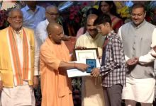 Photo of सीएम योगी ने मेधावियों को एक लाख रुपये, टैबलेट और प्रशस्ति पत्र देकर किया सम्मानित