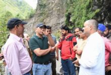 Photo of उत्तराखंड: डीएम व विधायक ने किया आपदा प्रभावित क्षेत्र का भ्रमण