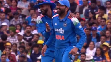 Photo of रोहित शर्मा ने वनडे में पूरा किया कैच का ‘शतक’, सौरव गांगुली की कर डाली बराबरी