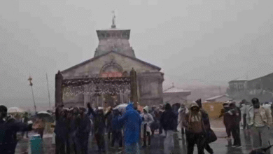 Photo of उत्तराखंड: पहाड़ में बर्फबारी से मैदान में गिरा पारा; ठंड की हुई शुरुआत