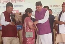 Photo of लैंसडौन पहुंचे सीएम धामी, शहीदों के परिजनों को किया सम्मानित