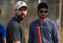 Photo of जबरा फैन के कारण रोहित शर्मा ने सिक्योरिटी गार्ड को लगाई फटकार