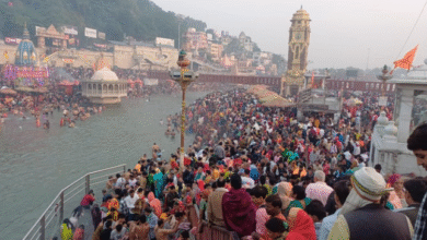 Photo of हरिद्वार में उमड़ा आस्था का सैलाब, श्रद्धालुओं ने लगाई पावन डुबकी