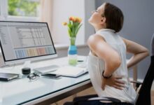 Photo of कम उम्र के लोगों में क्यों बढ़ रही है कमर दर्द की समस्या?