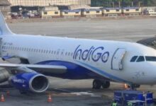 Photo of अहमदाबाद एयरपोर्ट पर विमान की इमरजेंसी लैंडिंग