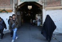 Photo of ईरान में नहीं थम रहे सरकार विरोधी प्रदर्शन, अब तक 16 लोगों की मौत