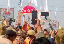 Photo of मौनी अमावस्या पर संगम तट पर विवाद: स्वामी अविमुक्तेश्वरानंद के रथ को संगम जाने से रोका