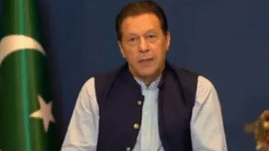 Photo of पाकिस्तान की जेल में इमरान खान की आंख की जांच, 85% रोशनी खोने की शिकायत!