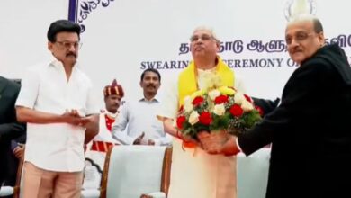 Photo of राजेंद्र विश्वनाथ आर्लेकर तमिलनाडु के राज्यपाल बने, हाई कोर्ट के न्यायाधीश ने दिलाई शपथ