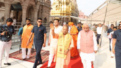 Photo of  सीएम योगी ने बाबा विश्वनाथ और बाबा कालभैरव के किए दर्शन