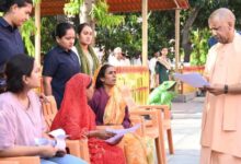 Photo of जनता दर्शन में सीएम योगी ने 200 लोगों की समस्याएं सुनीं