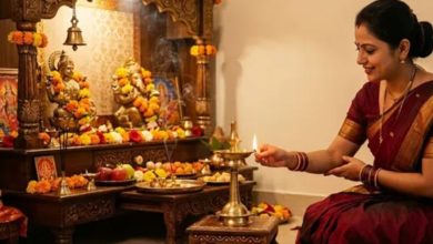 Photo of घर में दीपक जलाते समय किस दिशा की तरफ रखें बत्ती? 