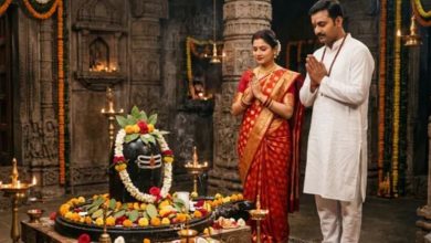 Photo of क्या आपके वैवाहिक जीवन में बढ़ रही हैं दूरियां? रिश्ते की मिठास वापस लाने के लिए सावन में करें ये 5 उपाय