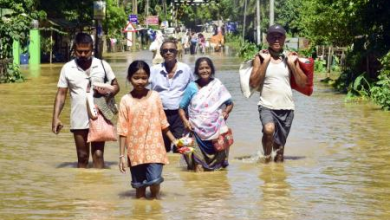 Photo of असम में बाढ़ से बिगड़े हालात, अब तक 41 लोगों की मौत, 7.27 लाख से ज्यादा आबादी प्रभावित; राहत-बचाव में जुटी सेना