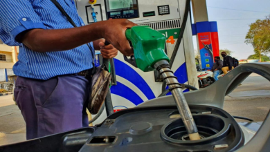 Photo of Petrol Diesel Price Today: देशभर में ईंधन की कीमतों में उतार-चढ़ाव, जानिए दिल्ली से पटना तक ताजा रेट