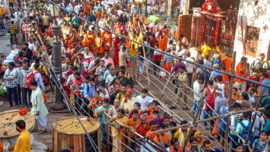 Photo of सावन के पहले सोमवार पर शिवमय हुआ देश, उज्जैन से काशी तक मंदिरों में उमड़ी श्रद्धालुओं की भीड़