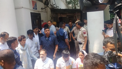 Photo of Rahul Gandhi Protest: ‘FIR दर्ज हो, हम चले जाएंगे’, पैलेट गन मामले में DCP ऑफिस के बाहर राहुल गांधी का धरना