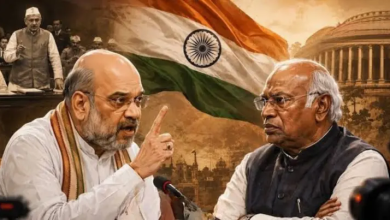 Photo of Vande Mataram Controversy: ‘वंदे मातरम्’ विवाद और राहुल गांधी के प्रदर्शनों से गरमाई सियासत, पक्ष-विपक्ष आमने-सामने