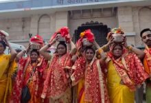 Photo of काशी विश्वनाथ मदिर: शृंगार गौरी केस से जुड़ी वादिनी महिलाओं ने किया जलाभिषेक