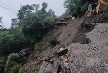 Photo of उत्तराखंड: मसूरी-देहरादून मार्ग पर पानीवाला बैंड के पास भू-धंसाव