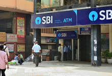 Photo of SBI Rule Change Alert: 1 अक्टूबर से बदल रहे SBI ATM और कैश विड्रॉल के नियम, जानें किसे देना होगा चार्ज