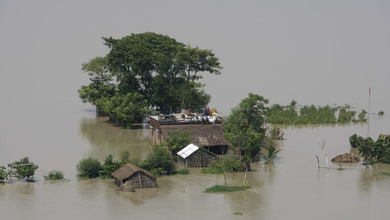 Photo of UP Bihar Flood 2026: गंगा का जलस्तर बढ़ने से यूपी-बिहार में बाढ़ का खतरा, कई इलाकों में बढ़ी चिंता