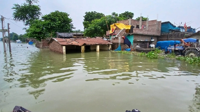 Photo of बिहार में बाढ़ का कहर: गंगा समेत 8 नदियां खतरे के निशान से ऊपर, दरधा नदी का तटबंध टूटा